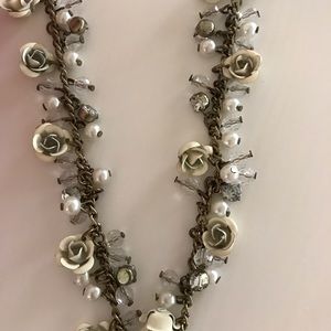 Rose detailed necklace